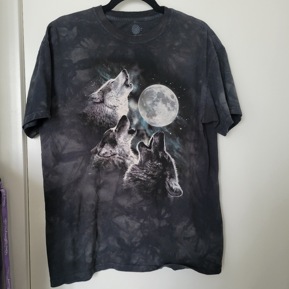 Wolf The Mountain Tshirt Unisex - Picture 1 of 3